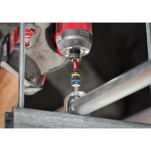 Milwaukee SHOCKWAVE Impact Duty 5/16" and 3/8" x 2-1/2" QUIK-CLEAR 2-in-1 Magnetic Nut Driver 49-66-4543